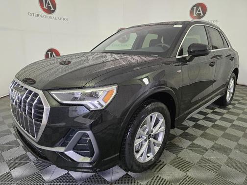 2025 Audi Q3 Premium 45 TFSI S line quattro Tiptronic