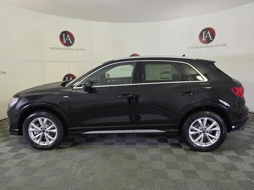 2025 Audi Q3 Premium 45 TFSI S line quattro Tiptronic
