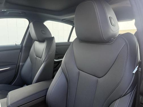 2025 BMW 330 xDrive