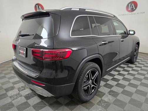 Night Black 2026 Mercedes-Benz GLB 250 4MATIC