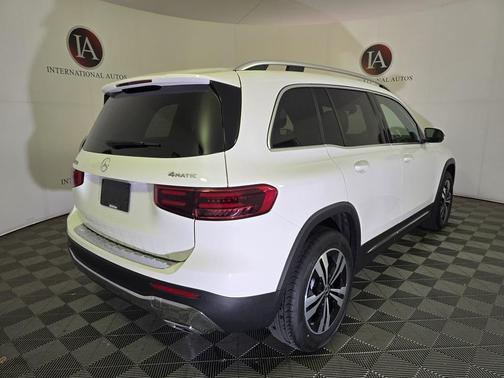 2025 Mercedes-Benz GLB 250 4MATIC