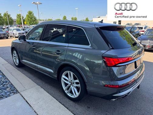 Samurai Gray Metallic 2025 Audi Q7 55 Premium Plus