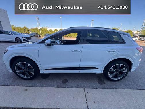Glacier White Metallic 2023 Audi Q4 e-tron Premium Plus 50 quattro