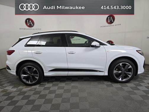 Glacier White Metallic 2023 Audi Q4 e-tron Premium Plus 50 quattro