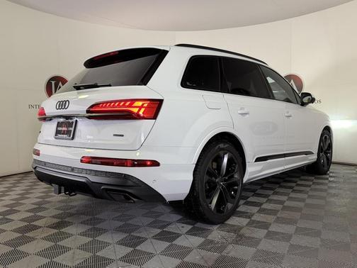 2026 Audi Q7 55 Premium Plus
