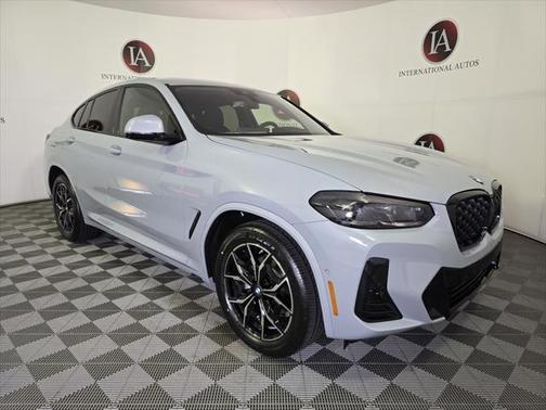 2025 BMW X4 xDrive30i