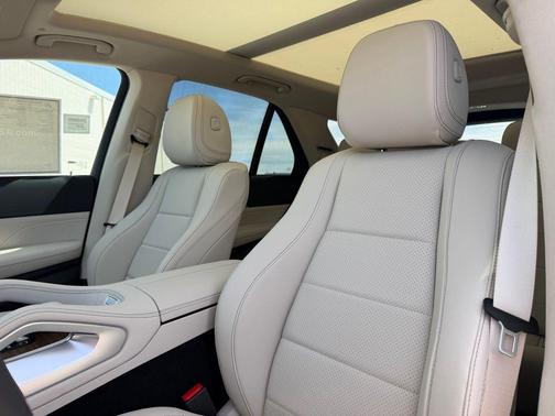 Polar White 2026 Mercedes-Benz GLE 350 4MATIC