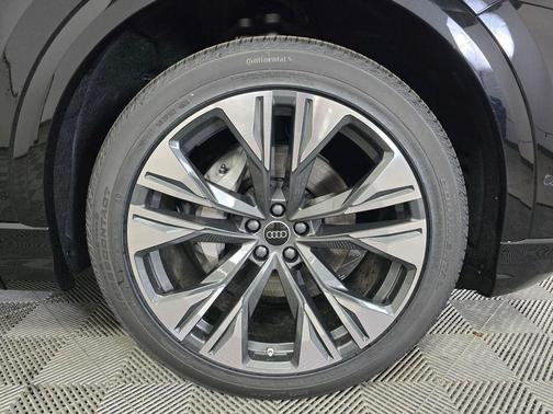 2026 Audi Q8 55 Premium Plus