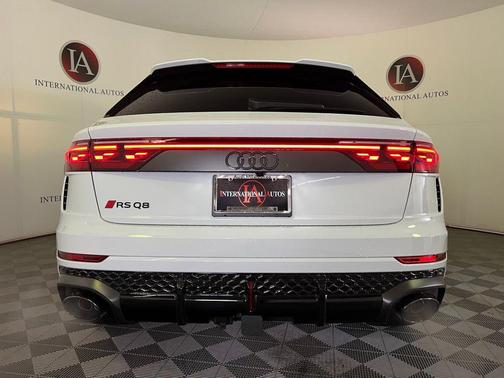 White 2026 Audi RS Q8 4.0T
