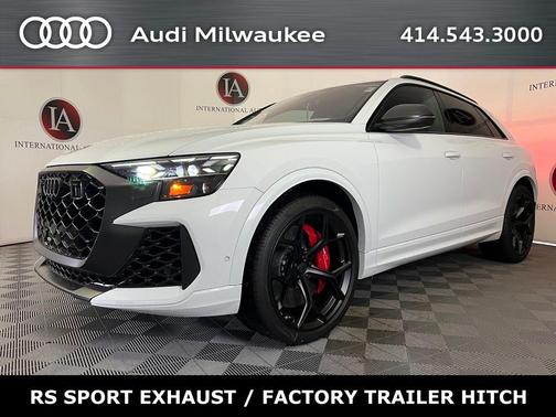 White 2026 Audi RS Q8 4.0T