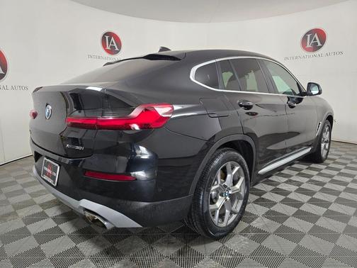 2023 BMW X4 xDrive30i