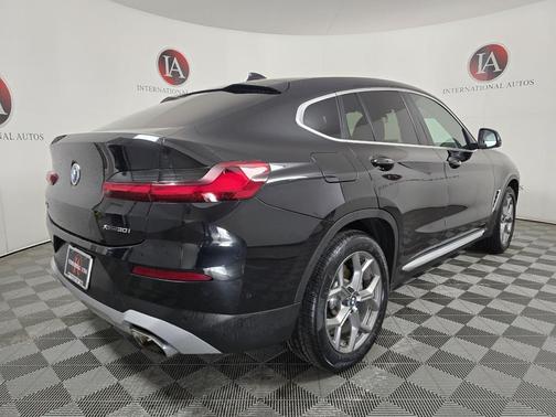 2023 BMW X4 xDrive30i