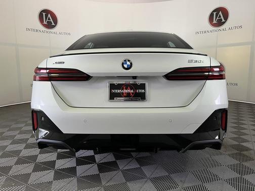 2026 BMW 530 i xDrive