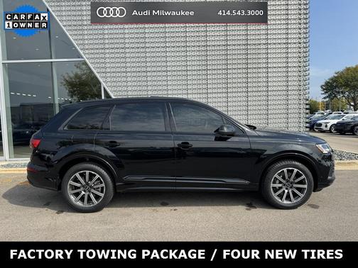 2023 Audi Q7 45 Premium Plus