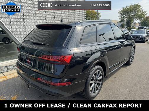 2023 Audi Q7 45 Premium Plus