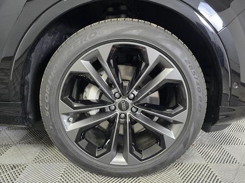2026 Audi Q7 55 Premium Plus