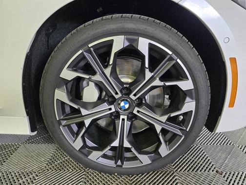 2026 BMW 330 xDrive NA