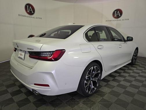 2026 BMW 330 xDrive NA