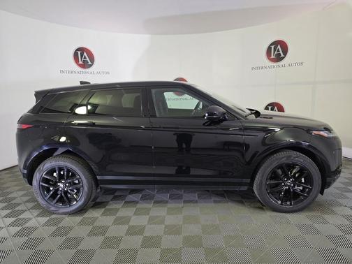 2025 Land Rover Range Rover Evoque Core S