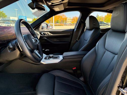 Black Sapphire Metallic 2024 BMW M440 i xDrive