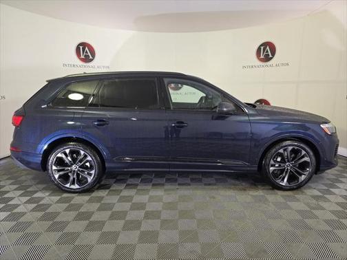 2025 Audi Q7 55 Prestige