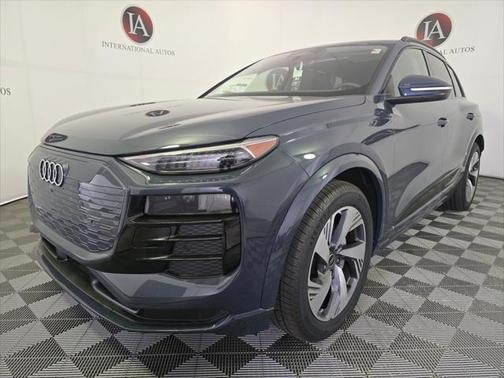 2025 Audi Q6 e-tron Prestige quattro
