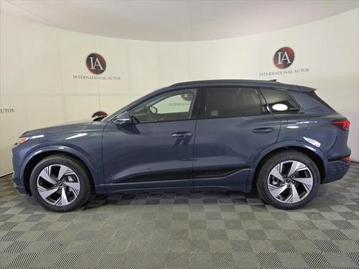 2025 Audi Q6 e-tron Prestige quattro