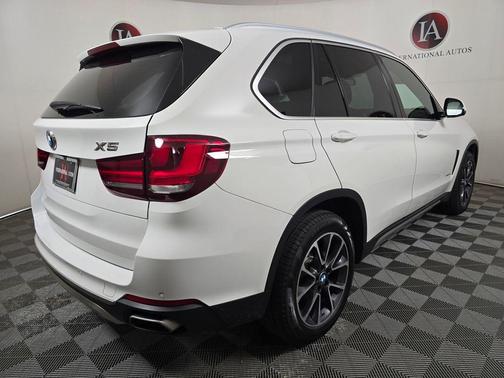 Alpine White 2018 BMW X5 xDrive35i