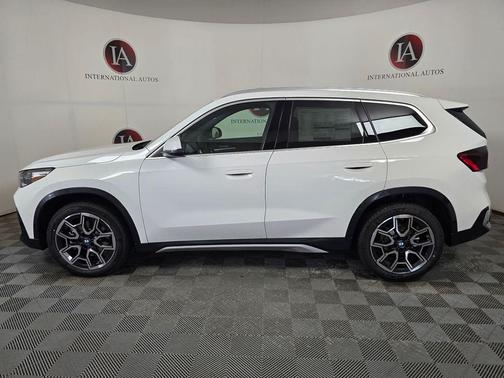 Alpine White 2026 BMW X1 xDrive28i