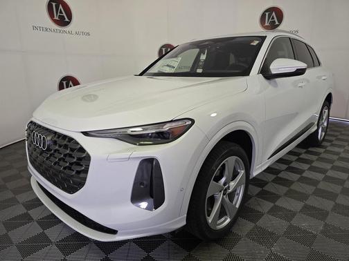 2025 Audi Q5 Premium Plus TFSI quattro S tronic