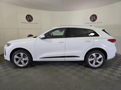 2025 Audi Q5 Premium Plus TFSI quattro S tronic