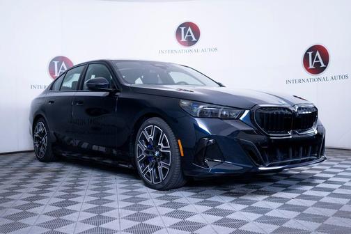 Carbon Black Metallic 2027 BMW 550e 550e xDrive