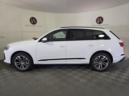 2025 Audi Q7 45 Premium Plus