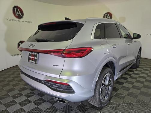 2025 Audi Q5 Premium Plus TFSI quattro S tronic