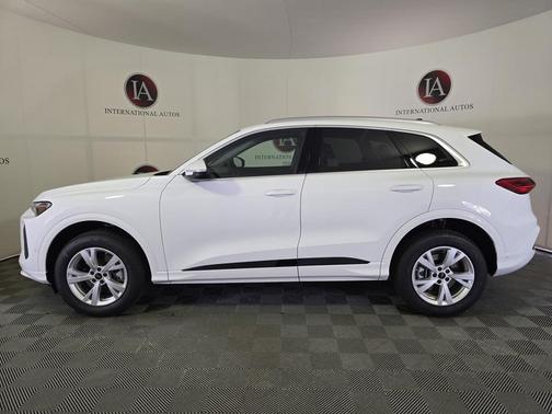 2025 Audi Q5 Premium