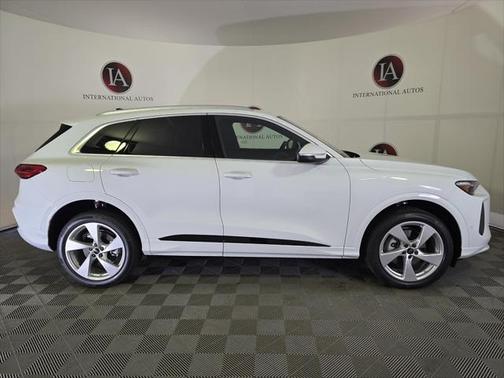 2025 Audi Q5 Premium Plus