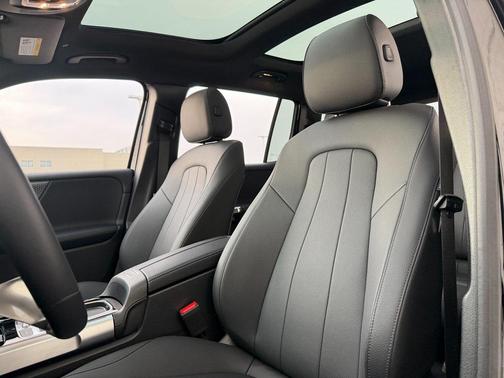 2026 Mercedes-Benz GLB 250 4MATIC
