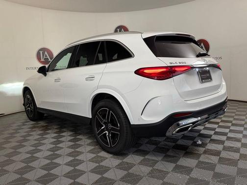 White 2025 Mercedes-Benz GLC 300 4MATIC