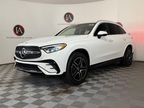 White 2025 Mercedes-Benz GLC 300 4MATIC