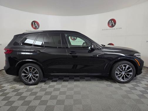 Black Sapphire Metallic 2022 BMW X5 xDrive40i