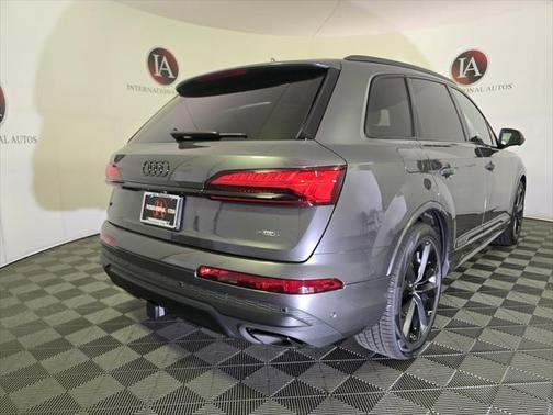 2025 Audi Q7 55 Prestige
