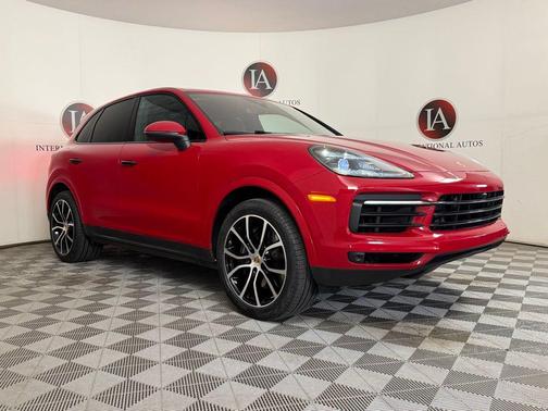 Carmine Red 2023 Porsche Cayenne Cayenne