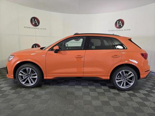 2025 Audi Q3 Premium 45 TFSI S line quattro Tiptronic