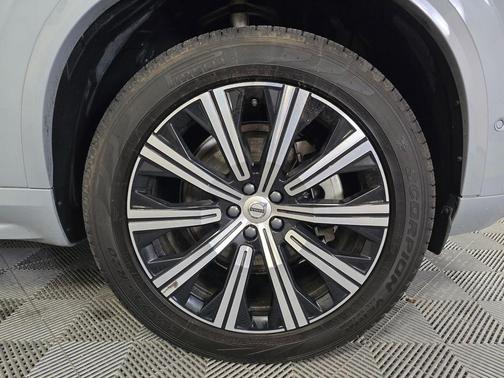 2024 Volvo XC90 B5 Plus Bright Theme