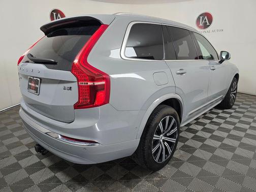 2024 Volvo XC90 B5 Plus Bright Theme