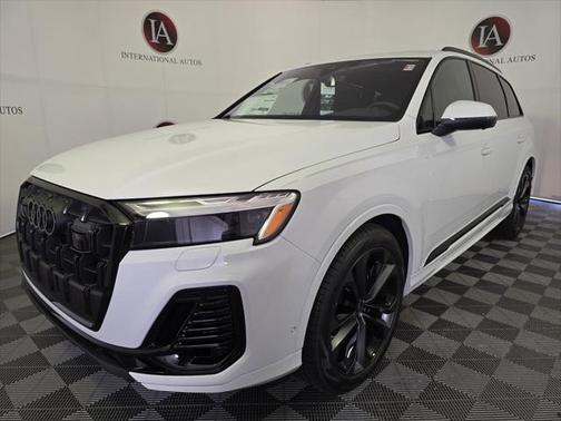 2025 Audi Q7 55 Premium Plus