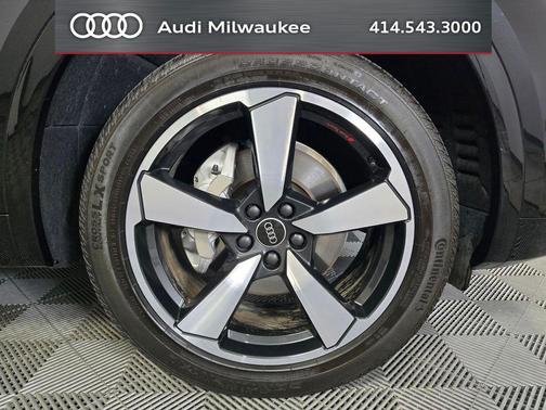 Mythos Black Metallic 2023 Audi Q5 45 S line Premium Plus