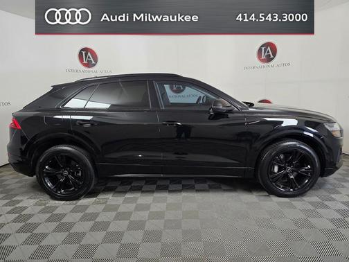 Mythos Black Metallic 2023 Audi Q8 55 Premium