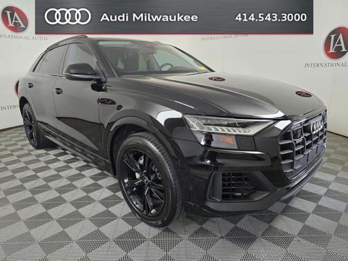 Mythos Black Metallic 2023 Audi Q8 55 Premium
