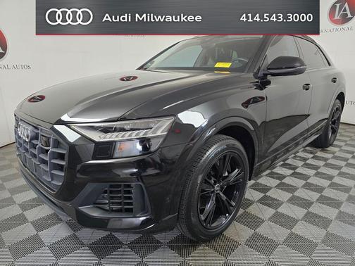 Mythos Black Metallic 2023 Audi Q8 55 Premium